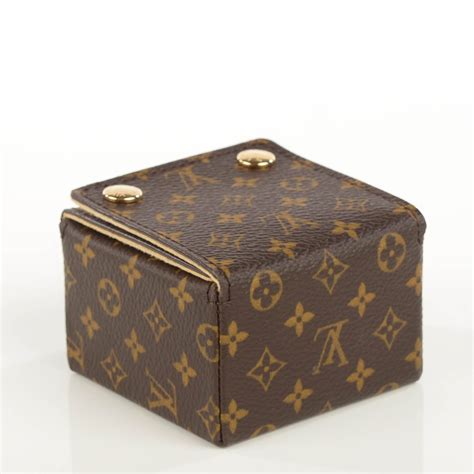 louis vuitton brillenetuis|Louis Vuitton boxes.